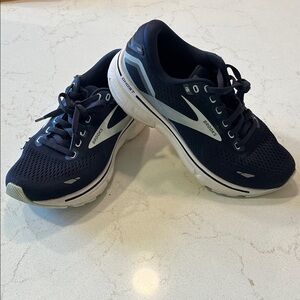 Brooks Navy and White Athletic Shoes